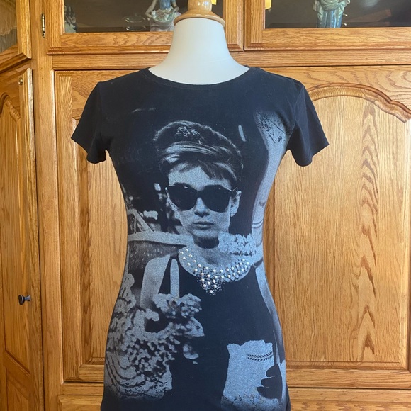 Vintage breakfast at Tiffany’s T shirt S/M - Picture 4 of 16